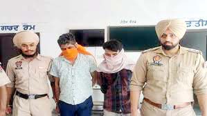 आइस के साथ वकील गिरफ्तार, अपने मुंशी के साथ करता था नशा तस्करी; दिल्ली से लाता था ड्रग्स