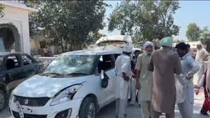 मुक्तसर के गुरुद्वारे में चली गोलियां: सरपंच और पूर्व सरपंच गुट के बीच खूनी संघर्ष, गाड़ियां तोड़ी; कई घायल