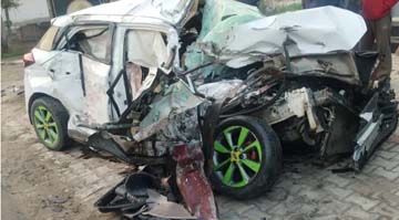  होशियारपुर में बस और कार की भीषण टक्कर, हादसे में चार लोगों की मौत