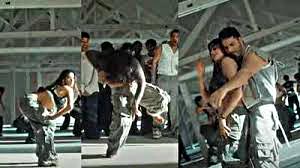 'जान्हवी से नजर नहीं हट पा रही, गजब लग रहीं', वरुण धवन संग 'सनी संस्कारी...' का नया गाना देख पब्लिक हुई बेहाल