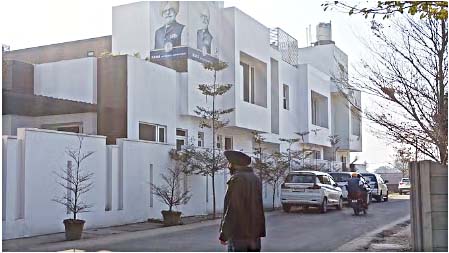  कांग्रेस विधायक राणा गुरजीत के घर आईटी की रेड, चंडीगढ़ सरकारी निवास पर भी टीम ने दी दबिश